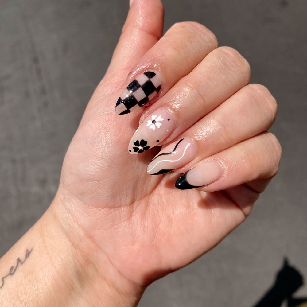 nail shops that do glow in the dark nails