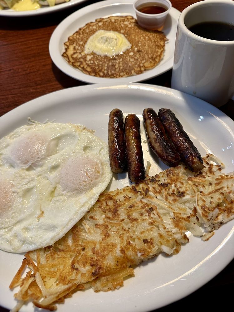 HEIDI’S FAMILY RESTAURANT 29 Photos & 25 Reviews 5121 Arctic Blvd