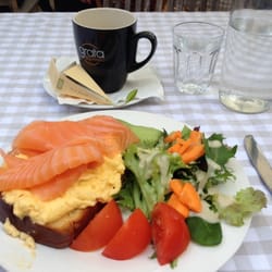 The Little French Deli - Salmon brioche brunch with Jasmine Green tea