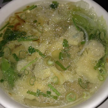 Le's Restaurant - Won ton soup - average - used to be much better when they were Pho Pasteur - Vietnamese Near Me - Cambridge, Massachusetts Le's Restaurant - Won ton soup - average - used to be much better when they were Pho Pasteur - Vietnamese Near Me - Cambridge, Massachusetts