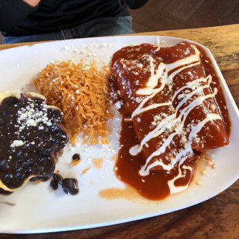 Los Agaves - Chicken enchiladas - Tacos Near Me - Santa Barbara, California Los Agaves - Chicken enchiladas - Tacos Near Me - Santa Barbara, California