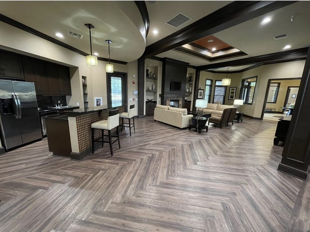 HOUSE OF FLOORS Updated July 2024 19 Photos 526 Florida Central