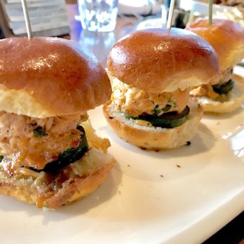 Barrel & Bushel - Bars Near Me - Tysons Corner, Virginia