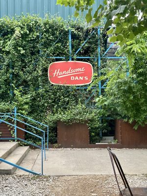 Handsome Dan's by null