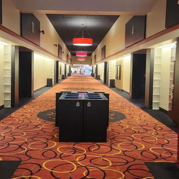 AMC Plainville 20 - Cinema Near Me - Plainville, Connecticut