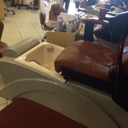 Lee Nails and Spa - Awesome pedi chairs