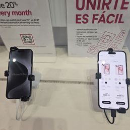 iPhone 15 iPhone 15