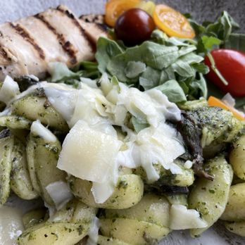 Sky Bistro - Tagliatelle with chicken - Canadian (New) Near Me - Banff, Alberta
