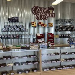 Newport Candy Basket - Chocolates