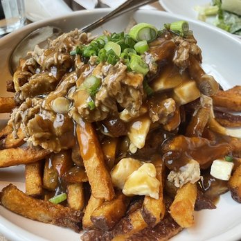 Vallier - poutine - Canadian (New) Near Me - Montreal, Quebec