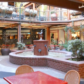 Marche - Seating area just outside - French Near Me - Eugene, Oregon Marche - Seating area just outside - French Near Me - Eugene, Oregon