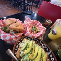 Flautas de Pollo, torta de pollo Flautas de Pollo, torta de pollo