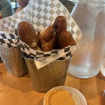 Bottle Theory - Pretzel Bites - Beer Bar Near Me - Elmhurst, Illinois