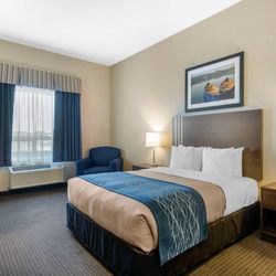 Comfort Inn & Suites