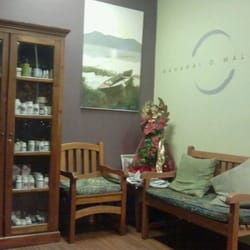 Manakai O Malama - Their waiting area. Dr. Zunin is one of the many doctors of Manakai 'O Malama