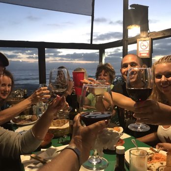 Los Pelícanos - Cheers! Dinner with a sunset view - Hotels Near Me - Rosarito, BCN Los Pelícanos - Cheers! Dinner with a sunset view - Hotels Near Me - Rosarito, BCN