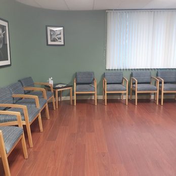 Confi Dental - Waiting Area Suite 1D - Cosmetic Dentists Near Me - Wallingford, Connecticut Confi Dental - Waiting Area Suite 1D - Cosmetic Dentists Near Me - Wallingford, Connecticut