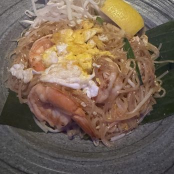 ViV - Pad Thai with Shrimp - Thai Near Me - New York, New York ViV - Pad Thai with Shrimp - Thai Near Me - New York, New York
