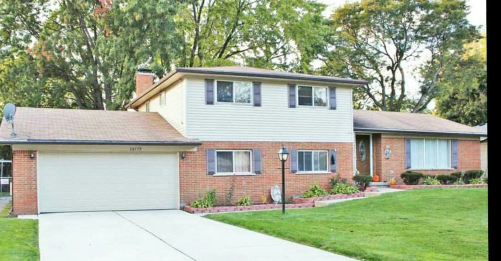 HELENA FORD CENTURY 21 T&C REALTOR Contact Agent 19 Photos