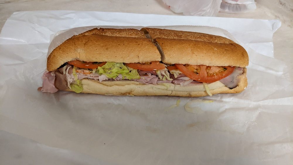 DOMINGO’S DELI AND PIZZA Updated September 2024 60 Gedney Way