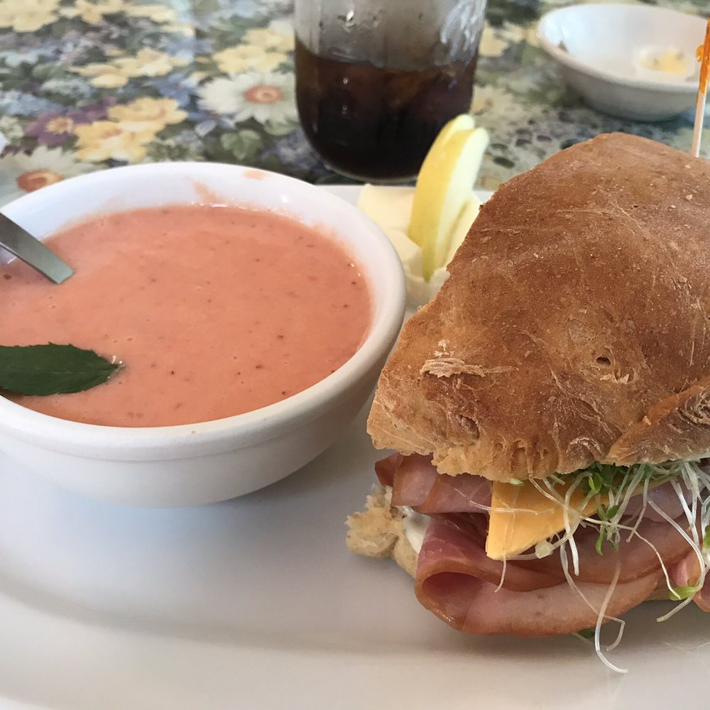 Peach berry bisque and ham sandwich