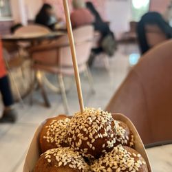 Lily’s Chocolate & Coffee - Date Lockma