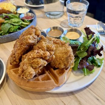 Elephant Grind Coffee - Chicken & waffle - Coffee & Tea Near Me - Richmond Hill, Ontario