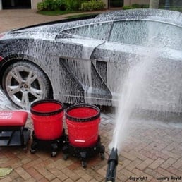 From LRD website: He uses foam cannon and two bucket method From LRD website: He uses foam cannon and two bucket method