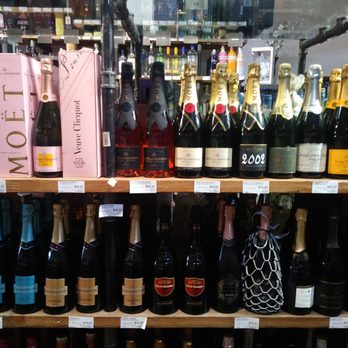 Wines Etc - Roslyn Heights - Beer, Wine & Spirits Near Me - Roslyn Heights, New York Wines Etc - Roslyn Heights - Beer, Wine & Spirits Near Me - Roslyn Heights, New York