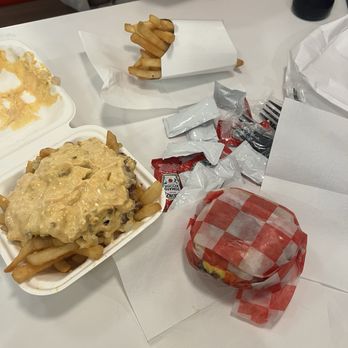 7th Street Burger - Spread - Burgers Near Me - Boston, Massachusetts