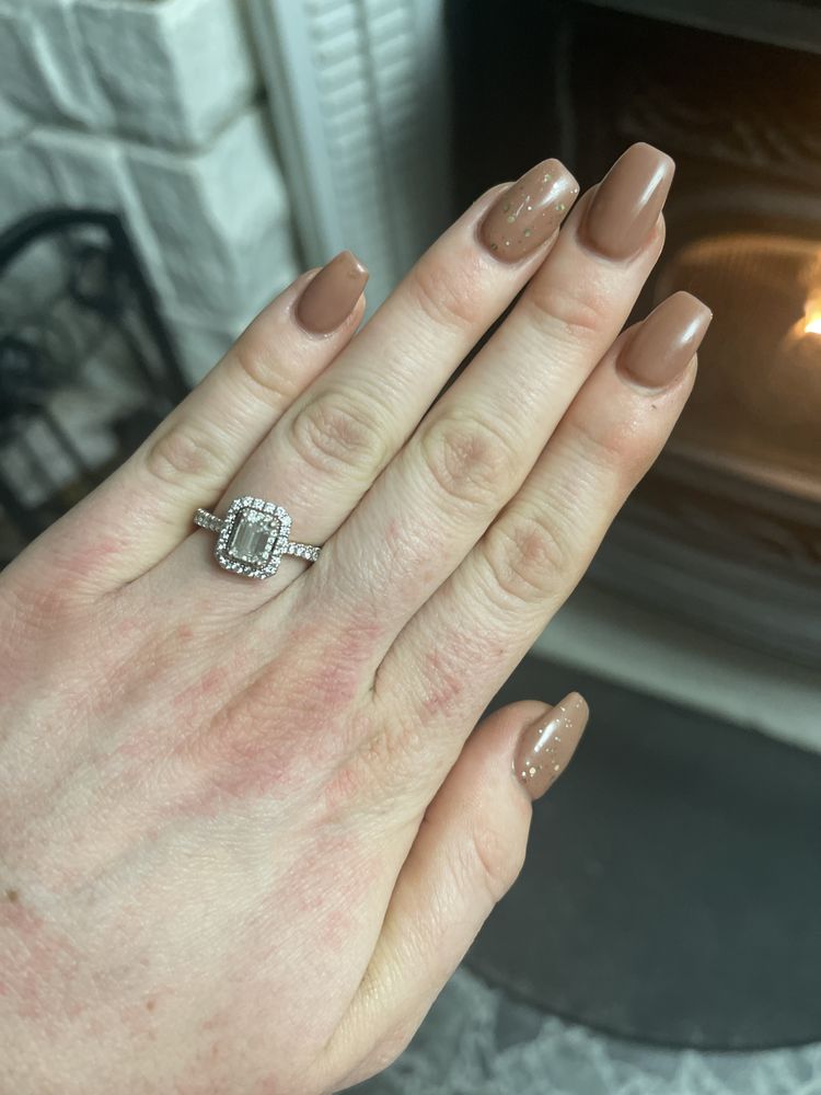 MODERN NAILS Updated September 2024 25 Photos 590 Pre Emption Rd