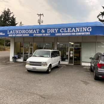 Aurora Clean Express Laundromat - Don't come near 7 they stop doing loads somewhere around there . - Laundromat Near Me - Shoreline, Washington Aurora Clean Express Laundromat - Don't come near 7 they stop doing loads somewhere around there . - Laundromat Near Me - Shoreline, Washington