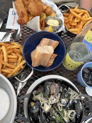 Huguette, Bistro de la mer by null