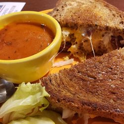 Village Inn - Reuben w tomato basil soup