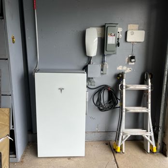 Solar by Quality Home Services - North West Solar System with Tesla backup Battery by Quality Home Services
Need to add a battery? @ (559)721-5696 - Solar Installation Near Me - Bakersfield, California Solar by Quality Home Services - North West Solar System with Tesla backup Battery by Quality Home Services
Need to add a battery? @ (559)721-5696 - Solar Installation Near Me - Bakersfield, California
