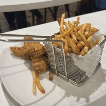 Five Loaves Brunch - Kids chicken fingers with fries - Breakfast & Brunch Near Me - Milford, Michigan Five Loaves Brunch - Kids chicken fingers with fries - Breakfast & Brunch Near Me - Milford, Michigan