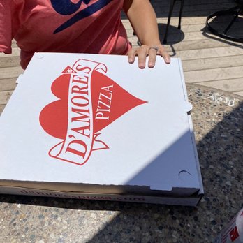 D'Amores Pizza - Italian Near Me - Malibu, California
