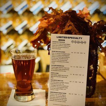 Fenton Winery & Brewery - Breweries Near Me - Fenton, Michigan