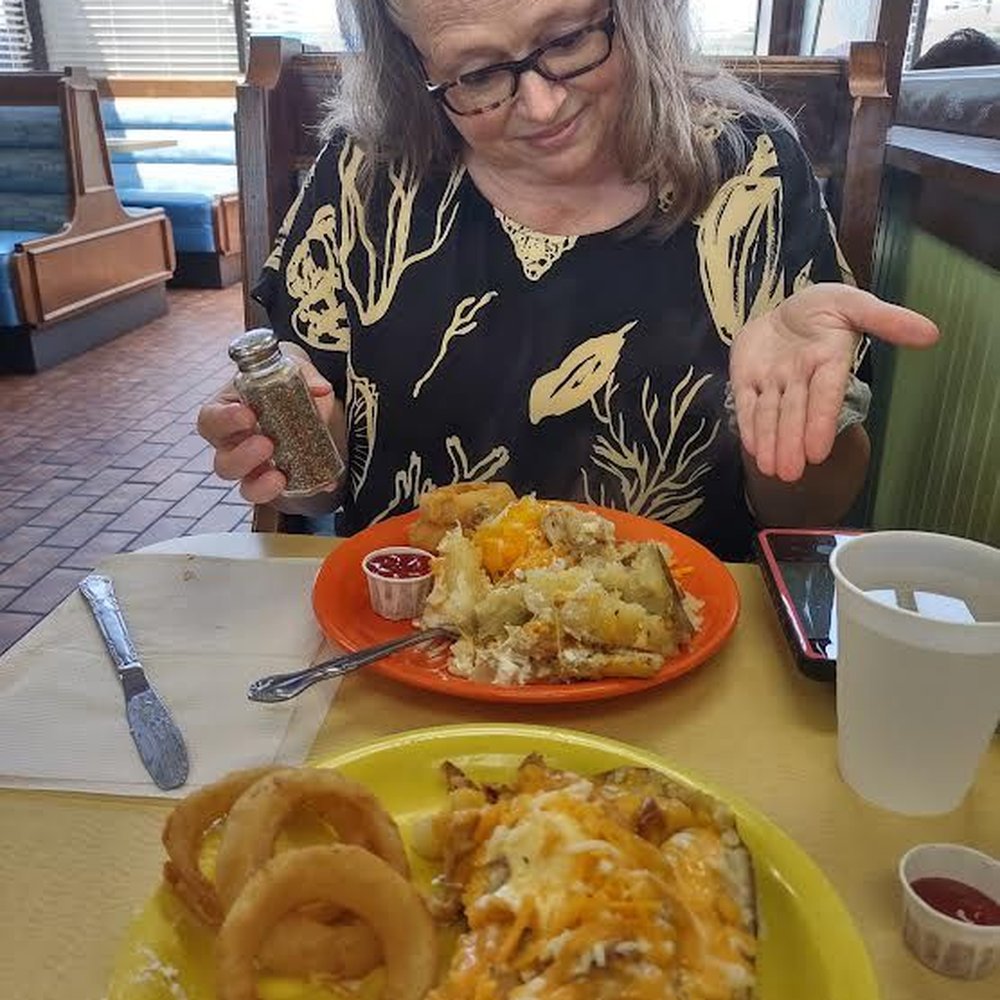 Goody's Grill - We cut the potato in half and my potato just didn't look as pretty after transferring it to my plate - Diners Near Me - Winston-Salem, North Carolina