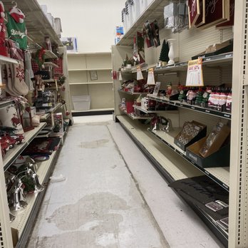 Big Lots - Department Stores Near Me - Menomonee Falls, Wisconsin