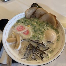 R1 Tonkotsu Ramen