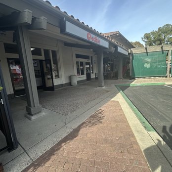 Edible Arrangements - Hiddden in Between building. - Gift Shops Near Me - Pleasanton, California