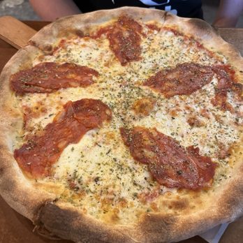 La Pala - Pepperoni - Pizza Near Me - Barcelona, B La Pala - Pepperoni - Pizza Near Me - Barcelona, B