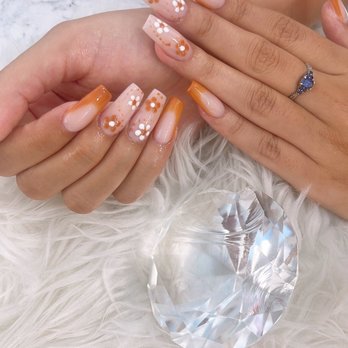 Lavish Nails & Spa - Done by Tony - Nail Salons Near Me - Vallejo, California
