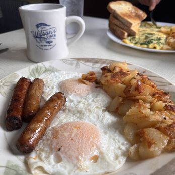 Wilson's Diner - Two egg platter with sausage - American Near Me - Waltham, Massachusetts Wilson's Diner - Two egg platter with sausage - American Near Me - Waltham, Massachusetts