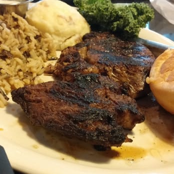 Red River BBQ & Burger - Barbeque Near Me - Katy, Texas