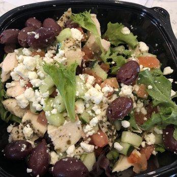 Café Arnone - Mediterranean salad with chicken - Gelato Near Me - Fairlawn, Ohio Café Arnone - Mediterranean salad with chicken - Gelato Near Me - Fairlawn, Ohio