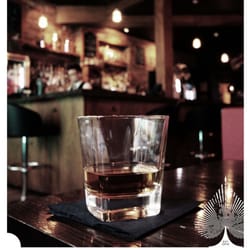 Smokin' Aces - Cocktail Bar & Whiskey Lounge