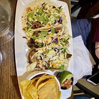 The Oak Barrel - Yucatán BBQ Pork tacos - Brasseries Near Me - Valley View, Ohio The Oak Barrel - Yucatán BBQ Pork tacos - Brasseries Near Me - Valley View, Ohio