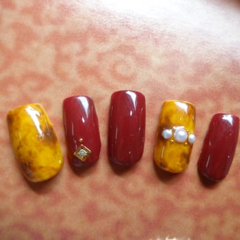 MOCa Beauty Salon - Nail Salons Near Me - Vancouver, British Columbia
